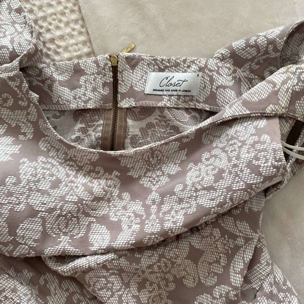 ELEGANT, short, all occasion dress! - Picture 4 of 4